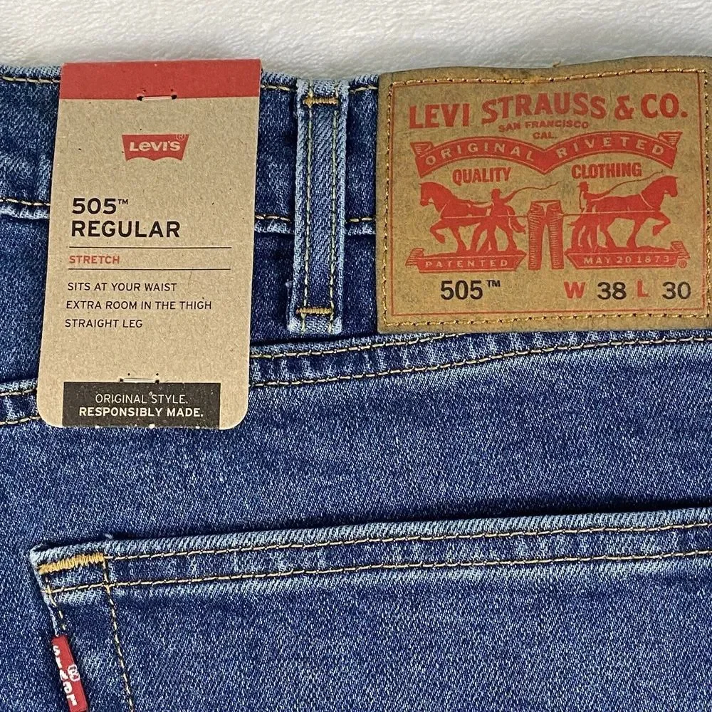 NWT Levi's Mens Dark Stonewash Regular Fit Straight Leg Jeans 505 Size W38 x L30